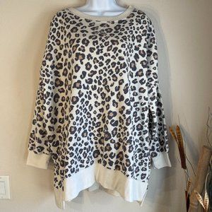 Ocean Drive Clothing Cheetah sweatshirt oversized Cream size L NWT